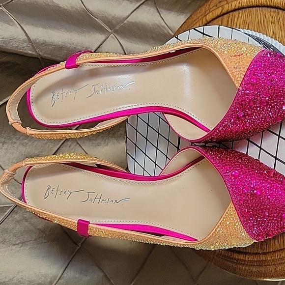 NWOT- Betsey Johnson ‘SB-Rocky’ Crystal Embellished Slingbacks - Picture 8 of 10